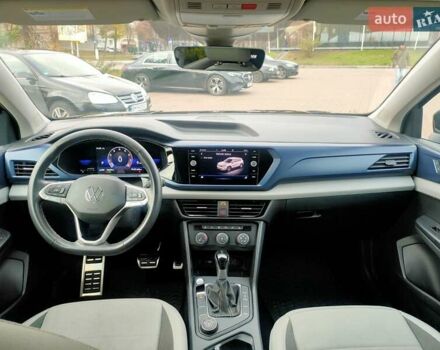 Черный Фольксваген Таос, объемом двигателя 1.5 л и пробегом 55 тыс. км за 20500 $, фото 14 на Automoto.ua