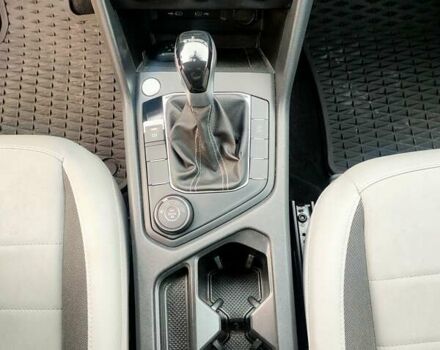 Черный Фольксваген Таос, объемом двигателя 1.5 л и пробегом 55 тыс. км за 20500 $, фото 19 на Automoto.ua