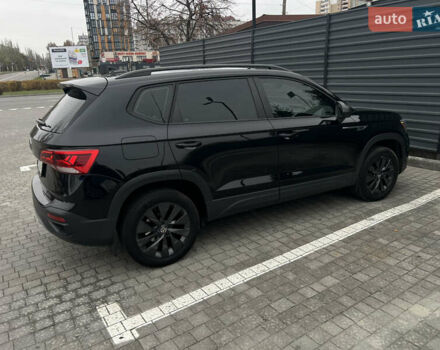 Черный Фольксваген Таос, объемом двигателя 1.5 л и пробегом 57 тыс. км за 22000 $, фото 3 на Automoto.ua