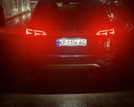 Черный Фольксваген Таос, объемом двигателя 1.5 л и пробегом 57 тыс. км за 22000 $, фото 16 на Automoto.ua