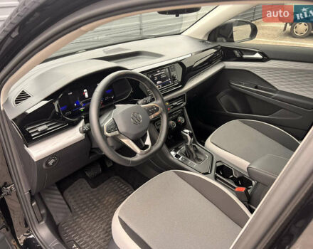 Черный Фольксваген Таос, объемом двигателя 1.5 л и пробегом 57 тыс. км за 22000 $, фото 8 на Automoto.ua