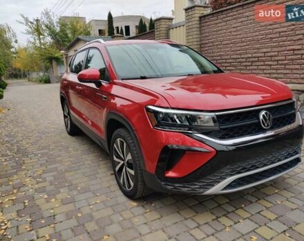 Красный Фольксваген Таос, объемом двигателя 1.5 л и пробегом 77 тыс. км за 19800 $, фото 14 на Automoto.ua