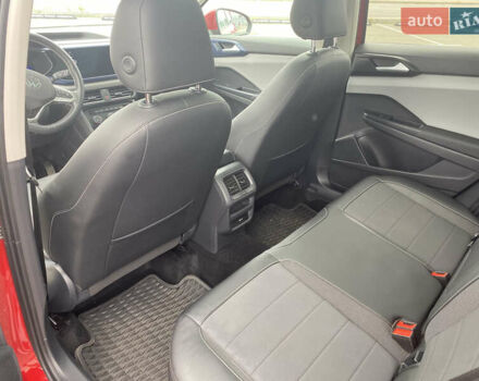 Червоний Фольксваген Таос, об'ємом двигуна 1.5 л та пробігом 92 тис. км за 19000 $, фото 11 на Automoto.ua