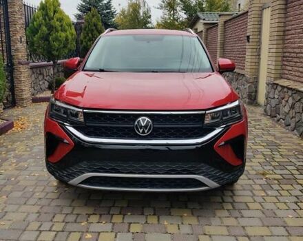 Красный Фольксваген Таос, объемом двигателя 1.5 л и пробегом 77 тыс. км за 19800 $, фото 16 на Automoto.ua