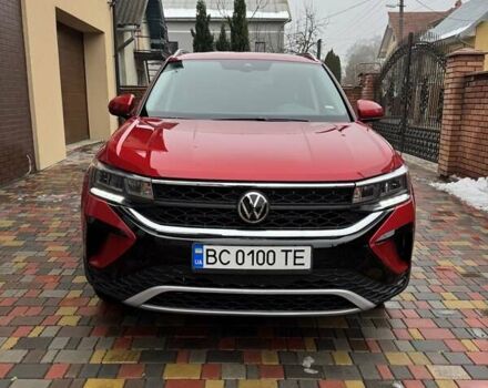 Красный Фольксваген Таос, объемом двигателя 1.5 л и пробегом 16 тыс. км за 25000 $, фото 3 на Automoto.ua