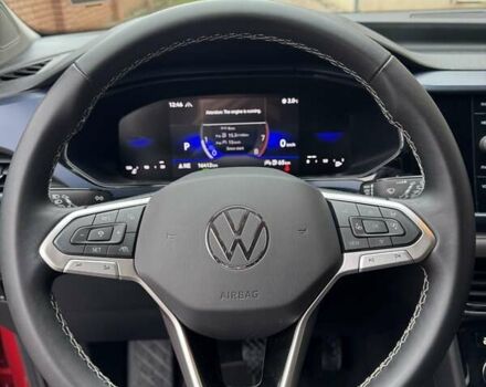 Красный Фольксваген Таос, объемом двигателя 1.5 л и пробегом 16 тыс. км за 25000 $, фото 14 на Automoto.ua