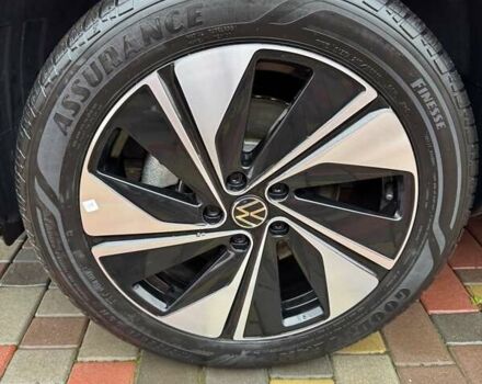 Красный Фольксваген Таос, объемом двигателя 1.5 л и пробегом 16 тыс. км за 25000 $, фото 10 на Automoto.ua