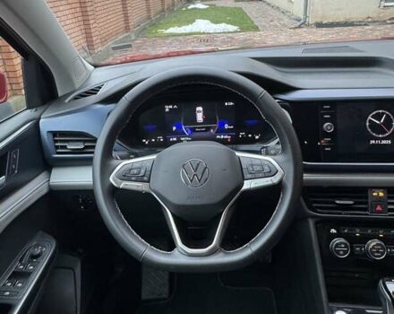 Красный Фольксваген Таос, объемом двигателя 1.5 л и пробегом 16 тыс. км за 25000 $, фото 33 на Automoto.ua