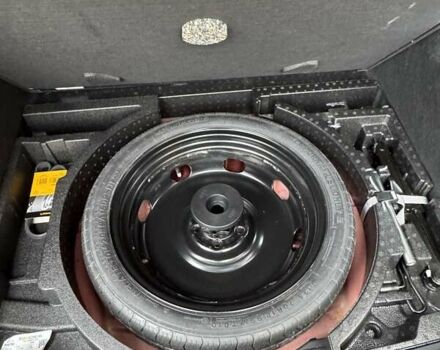 Красный Фольксваген Таос, объемом двигателя 1.5 л и пробегом 16 тыс. км за 25000 $, фото 24 на Automoto.ua