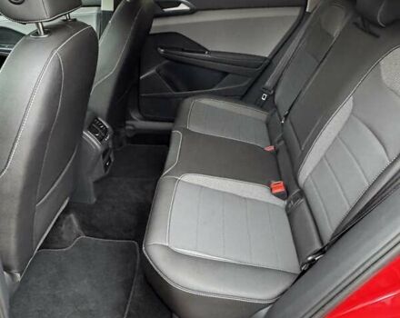 Красный Фольксваген Таос, объемом двигателя 1.5 л и пробегом 16 тыс. км за 25000 $, фото 22 на Automoto.ua