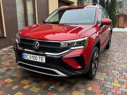 Красный Фольксваген Таос, объемом двигателя 1.5 л и пробегом 16 тыс. км за 25000 $, фото 1 на Automoto.ua