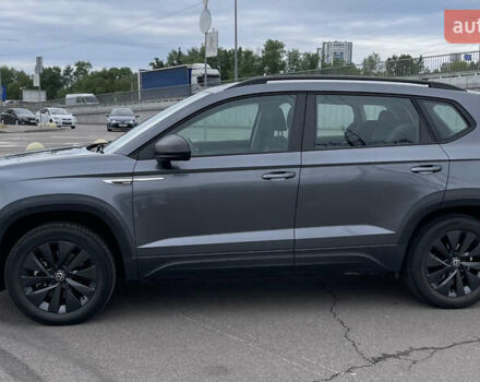 Сірий Фольксваген Таос, об'ємом двигуна 1.5 л та пробігом 24 тис. км за 20700 $, фото 4 на Automoto.ua