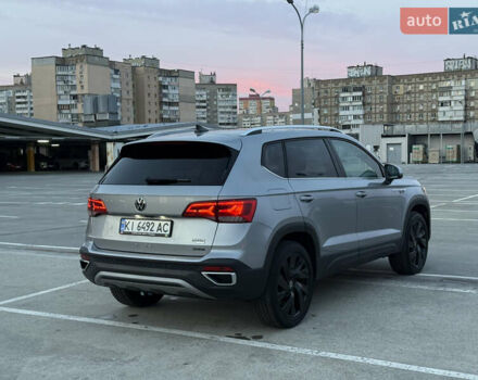 Серый Фольксваген Таос, объемом двигателя 1.5 л и пробегом 13 тыс. км за 25900 $, фото 22 на Automoto.ua