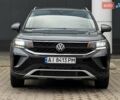 Серый Фольксваген Таос, объемом двигателя 1.5 л и пробегом 9 тыс. км за 23700 $, фото 3 на Automoto.ua