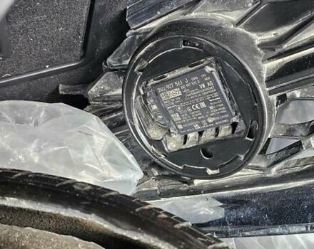 Серый Фольксваген Таос, объемом двигателя 1.5 л и пробегом 48 тыс. км за 9400 $, фото 4 на Automoto.ua