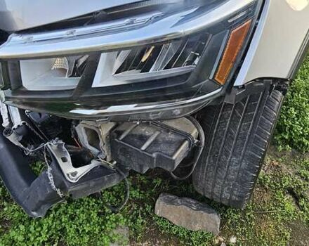 Серый Фольксваген Таос, объемом двигателя 1.5 л и пробегом 48 тыс. км за 9400 $, фото 5 на Automoto.ua