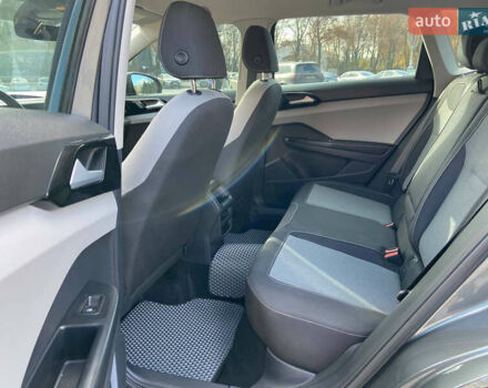 Сірий Фольксваген Таос, об'ємом двигуна 1.5 л та пробігом 1 тис. км за 23000 $, фото 8 на Automoto.ua