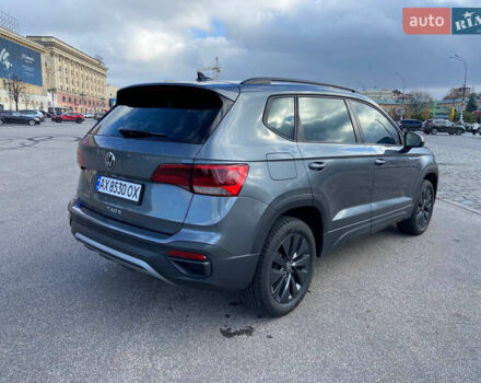 Сірий Фольксваген Таос, об'ємом двигуна 1.5 л та пробігом 1 тис. км за 23000 $, фото 4 на Automoto.ua