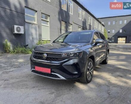 Серый Фольксваген Таос, объемом двигателя 1.5 л и пробегом 15 тыс. км за 19900 $, фото 1 на Automoto.ua