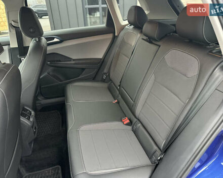 Синий Фольксваген Таос, объемом двигателя 1.5 л и пробегом 7 тыс. км за 22900 $, фото 34 на Automoto.ua