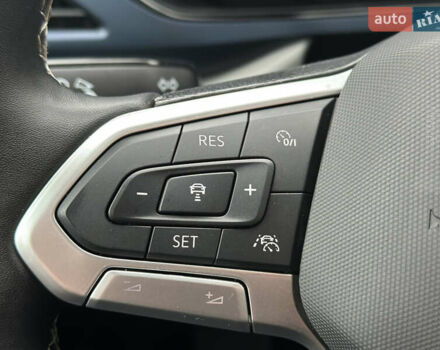 Синий Фольксваген Таос, объемом двигателя 1.5 л и пробегом 7 тыс. км за 22900 $, фото 31 на Automoto.ua