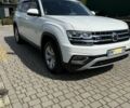 Белый Фольксваген Teramont, объемом двигателя 3.6 л и пробегом 132 тыс. км за 23000 $, фото 1 на Automoto.ua
