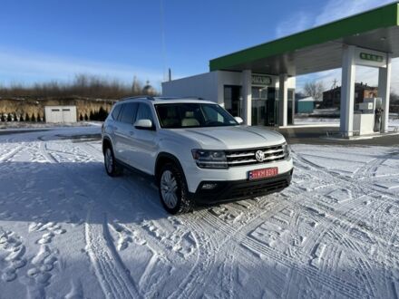 Білий Фольксваген Teramont, об'ємом двигуна 3.6 л та пробігом 186 тис. км за 18950 $, фото 1 на Automoto.ua