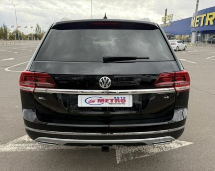 Черный Фольксваген Teramont, объемом двигателя 3.6 л и пробегом 163 тыс. км за 19900 $, фото 4 на Automoto.ua