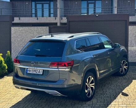 Сірий Фольксваген Teramont, об'ємом двигуна 3.6 л та пробігом 140 тис. км за 33500 $, фото 1 на Automoto.ua