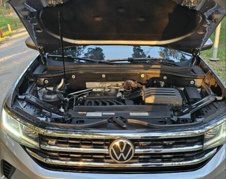 Серый Фольксваген Teramont, объемом двигателя 3.6 л и пробегом 50 тыс. км за 35000 $, фото 3 на Automoto.ua