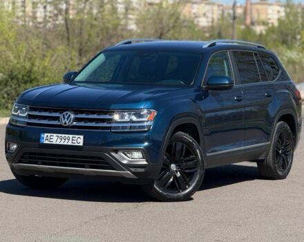 Синий Фольксваген Teramont, объемом двигателя 3.6 л и пробегом 63 тыс. км за 23000 $, фото 1 на Automoto.ua