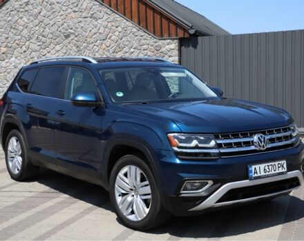 Синий Фольксваген Teramont, объемом двигателя 3.6 л и пробегом 65 тыс. км за 26500 $, фото 1 на Automoto.ua