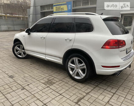 Белый Фольксваген Touareg R, объемом двигателя 3 л и пробегом 172 тыс. км за 26800 $, фото 20 на Automoto.ua