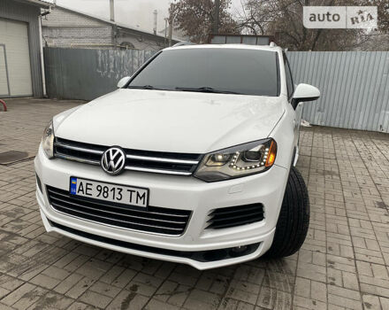 Белый Фольксваген Touareg R, объемом двигателя 3 л и пробегом 172 тыс. км за 26800 $, фото 14 на Automoto.ua