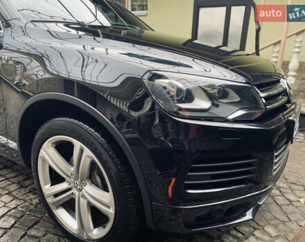 Черный Фольксваген Touareg R, объемом двигателя 3 л и пробегом 205 тыс. км за 26500 $, фото 3 на Automoto.ua