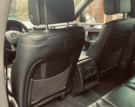 Черный Фольксваген Touareg R, объемом двигателя 3 л и пробегом 205 тыс. км за 26500 $, фото 20 на Automoto.ua