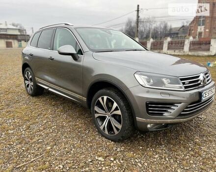 Серый Фольксваген Touareg R, объемом двигателя 3 л и пробегом 109 тыс. км за 43499 $, фото 1 на Automoto.ua