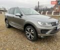 Серый Фольксваген Touareg R, объемом двигателя 3 л и пробегом 109 тыс. км за 43499 $, фото 1 на Automoto.ua