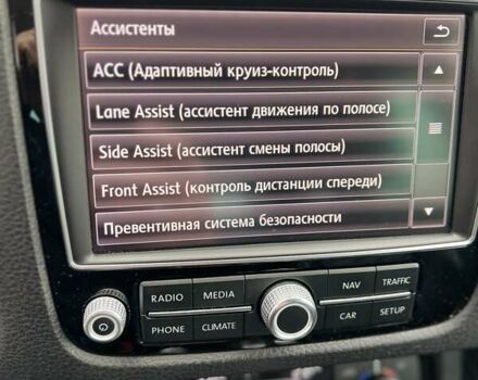 Серый Фольксваген Touareg R, объемом двигателя 3 л и пробегом 109 тыс. км за 43499 $, фото 38 на Automoto.ua