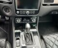 Серый Фольксваген Touareg R, объемом двигателя 3 л и пробегом 109 тыс. км за 43499 $, фото 18 на Automoto.ua