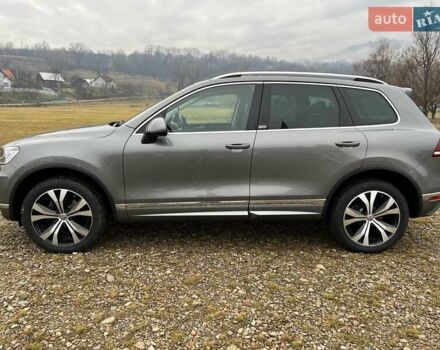 Серый Фольксваген Touareg R, объемом двигателя 3 л и пробегом 109 тыс. км за 43499 $, фото 3 на Automoto.ua