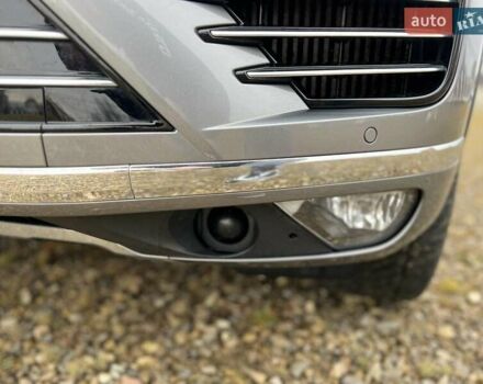 Серый Фольксваген Touareg R, объемом двигателя 3 л и пробегом 109 тыс. км за 43499 $, фото 6 на Automoto.ua