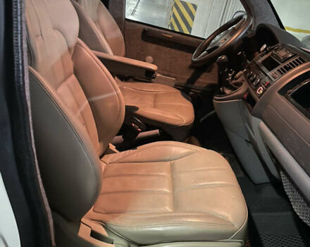 Белый Фольксваген Transporter, объемом двигателя 1.97 л и пробегом 199 тыс. км за 25000 $, фото 7 на Automoto.ua