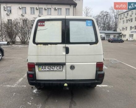 Белый Фольксваген Transporter, объемом двигателя 2.46 л и пробегом 370 тыс. км за 4373 $, фото 5 на Automoto.ua