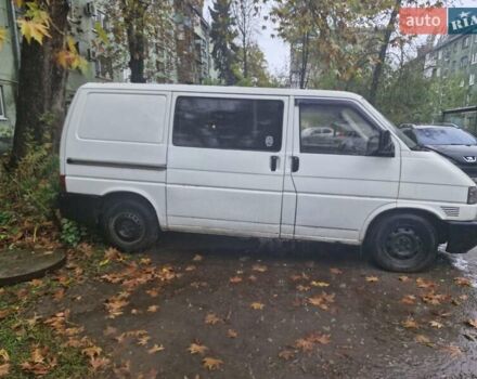 Білий Фольксваген Transporter, об'ємом двигуна 2.4 л та пробігом 400 тис. км за 4500 $, фото 3 на Automoto.ua