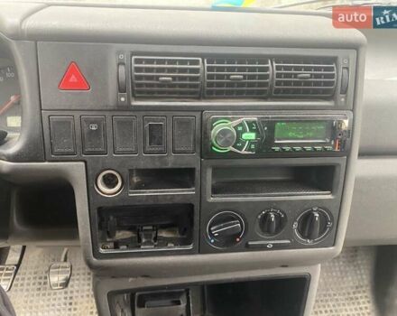 Белый Фольксваген Transporter, объемом двигателя 2.5 л и пробегом 276 тыс. км за 4550 $, фото 16 на Automoto.ua