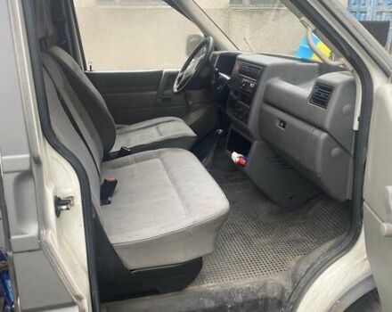 Белый Фольксваген Transporter, объемом двигателя 2.5 л и пробегом 276 тыс. км за 4550 $, фото 14 на Automoto.ua