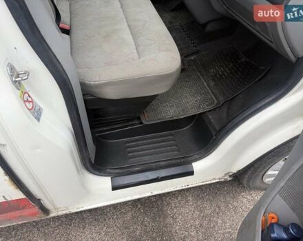 Білий Фольксваген Transporter, об'ємом двигуна 1.9 л та пробігом 295 тис. км за 6499 $, фото 17 на Automoto.ua