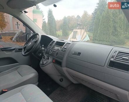 Білий Фольксваген Transporter, об'ємом двигуна 2.46 л та пробігом 235 тис. км за 8200 $, фото 1 на Automoto.ua