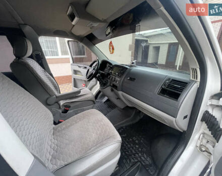 Белый Фольксваген Transporter, объемом двигателя 1.97 л и пробегом 403 тыс. км за 10300 $, фото 13 на Automoto.ua